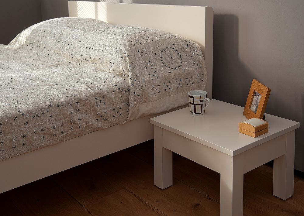 Designed to go with our Sahara wooden bed the Sahara contemporary wooden bedside table in white painted finish