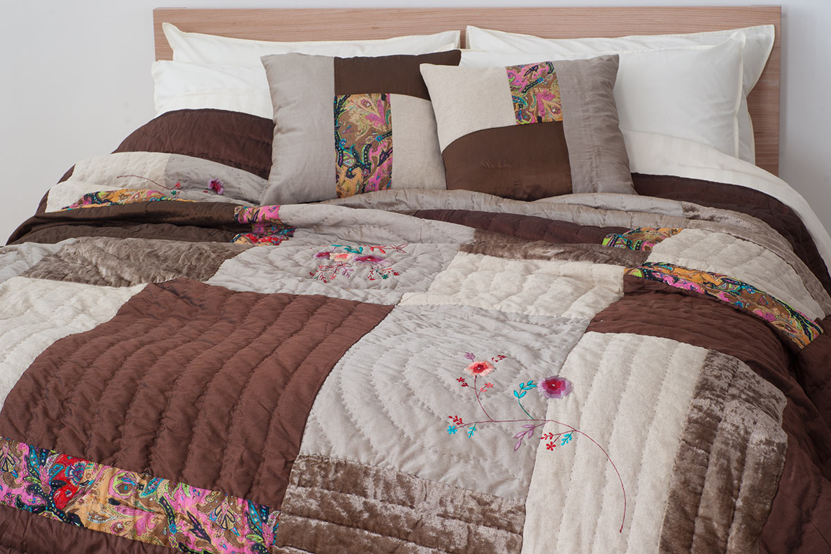 Wild Rose patchwork Indian Quilt