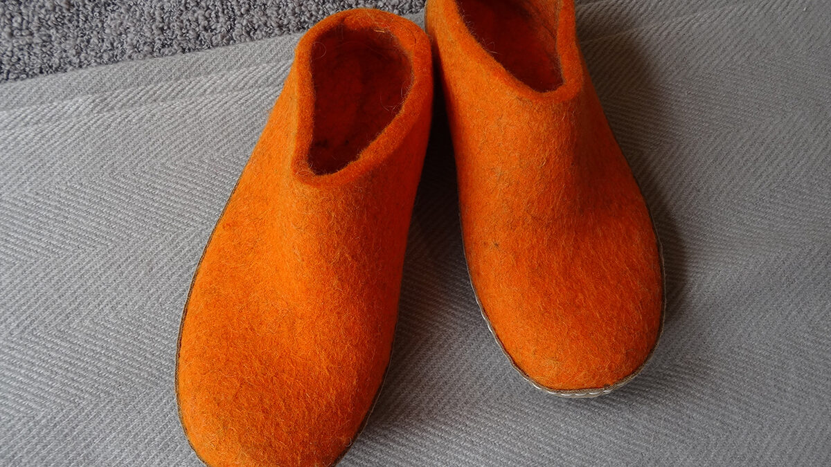 glerups felt slippers with suede sole in orange