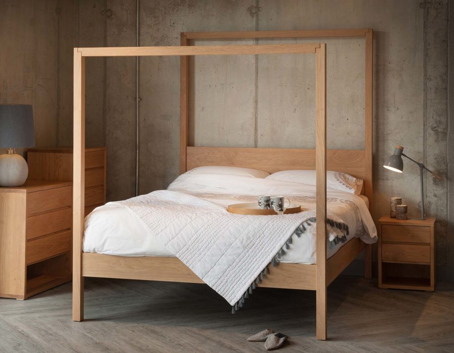 The Oasis Oak contemporary 4-poster bed made from solid wood and in a range of bed sizes.