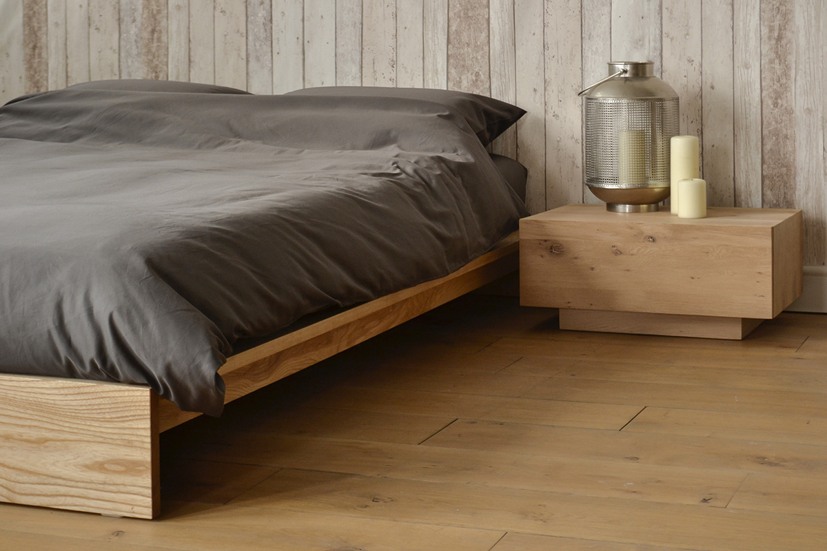 Ki Bed with Ethnicraft Madra table