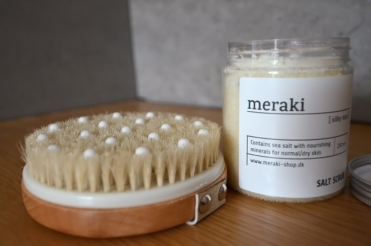 meraki salt scrub and detox brush