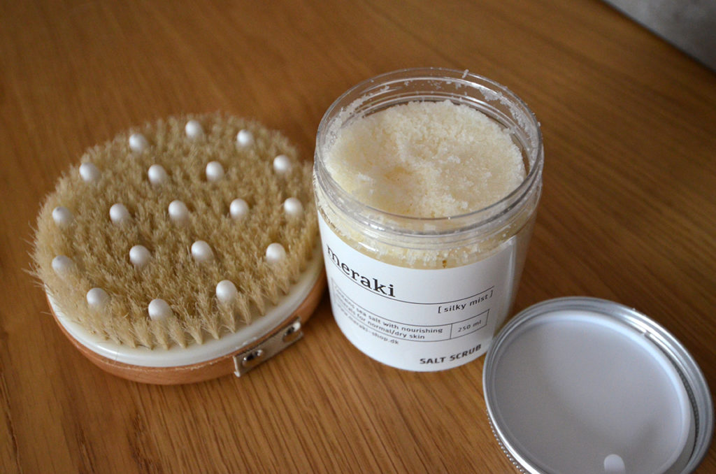 meraki salt scrub and detox brush