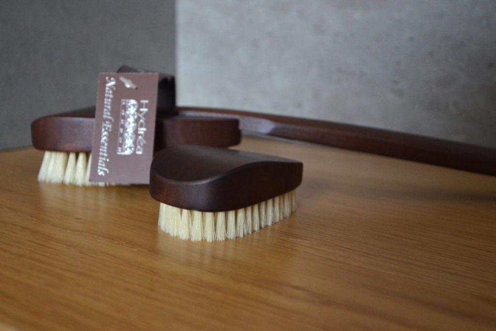 walnut body brushes