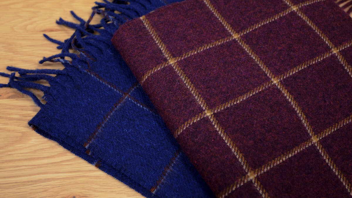 merino-lambwool-scarves-burgundy-and-blue