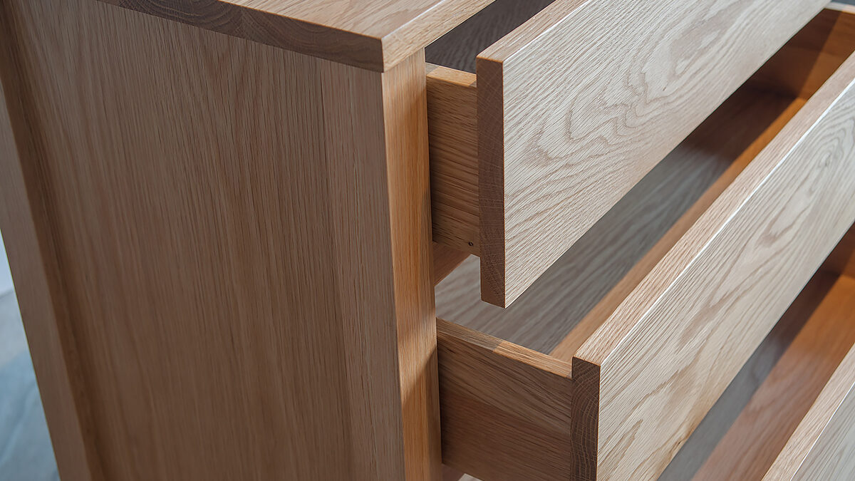 shaker 3-drawer-chest-close-up