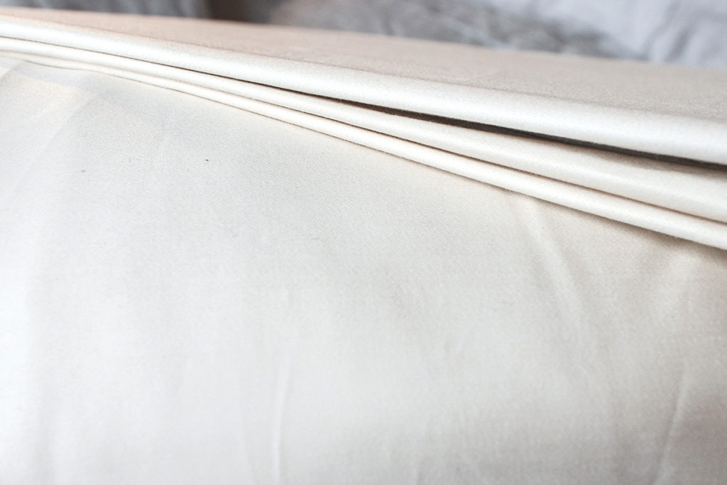 organic ethically sourced cotton bedding sateen-detail