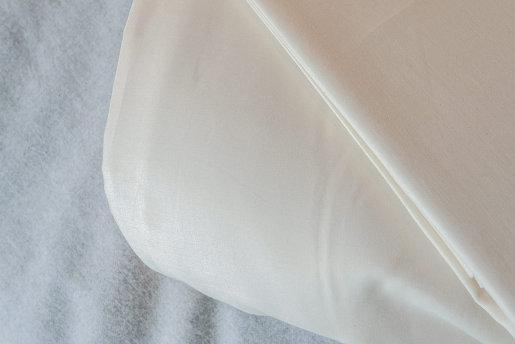 organic cotton bedding sateen-detail