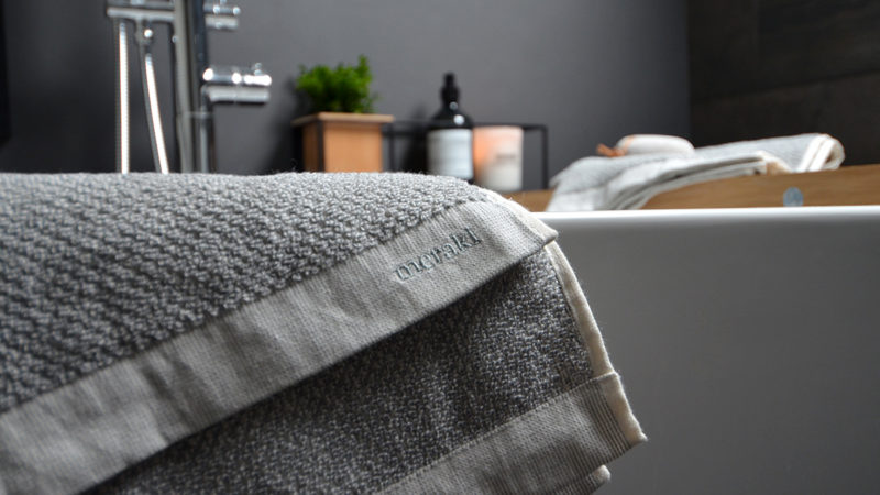 meraki towel detail over bath