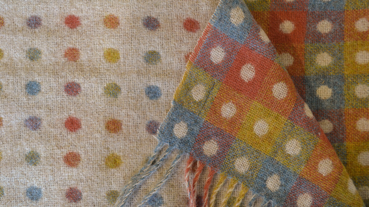 merino-lamsbwool-scarf-beige-multi-colour