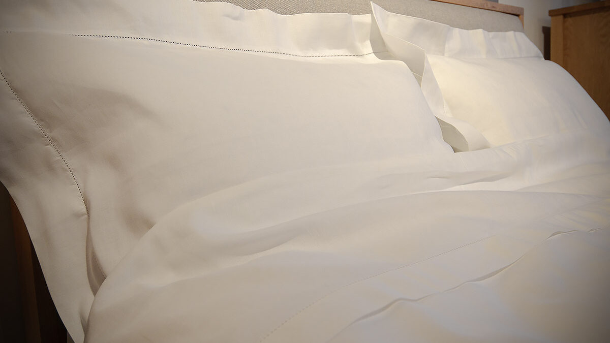 linen blend bedding hemstitch - 1200x800