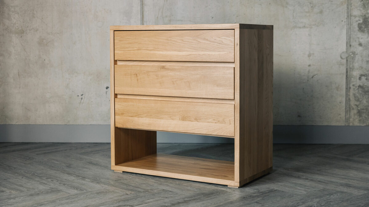 3 drawer chest in solid oak