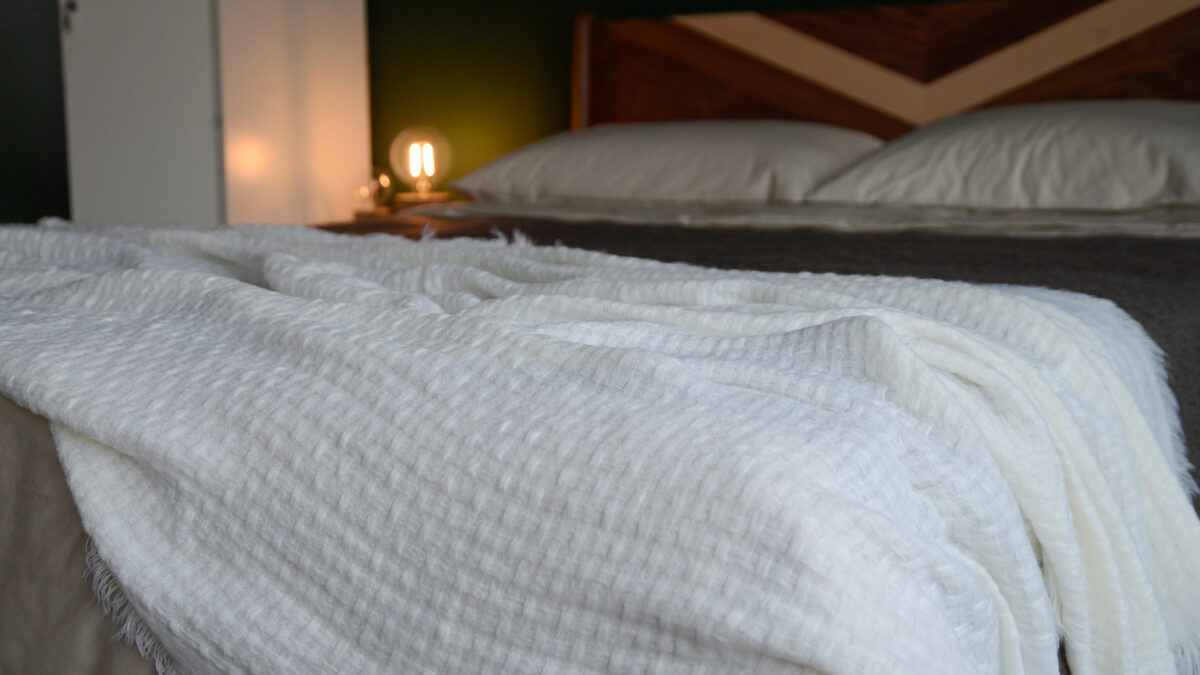 Also Home Soft Basket Weave Throws Ivory Detail
