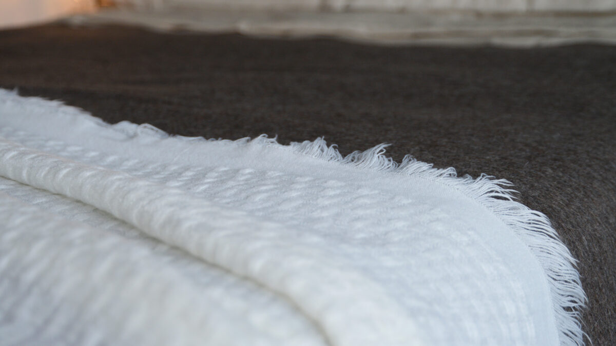 Also Home Soft Basket Weave Throws Ivory Edge