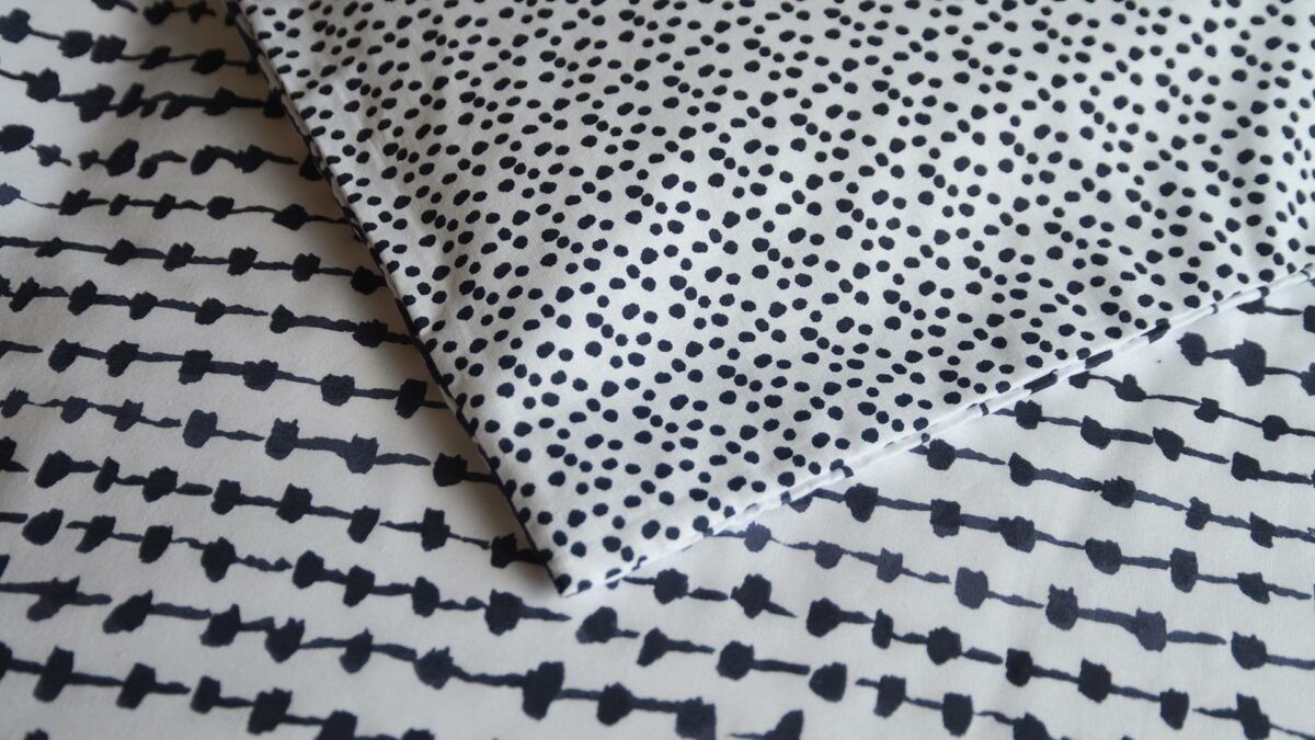 Black and white reversible duvet cover set, a closer view of the 2 pattern prints