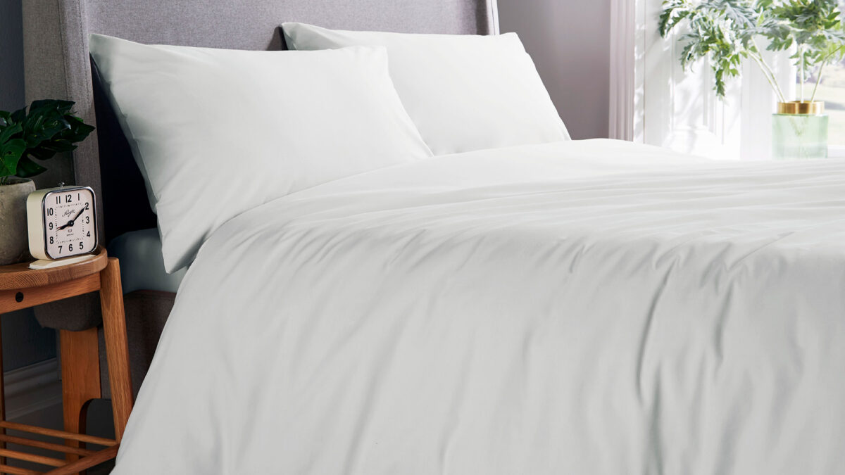 hypo-allergenic luxury Bamboo fibre bedding in white shown on a bed