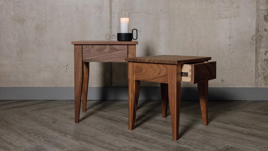 Bedsicef table 2 heights Cochin design