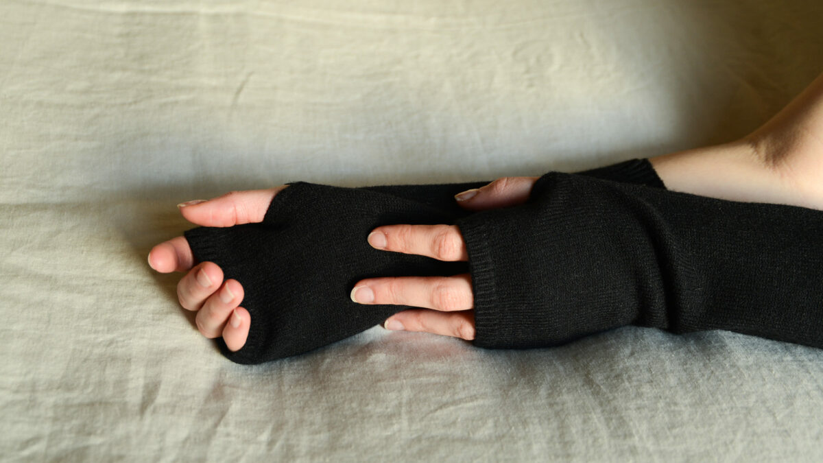 soft knitted fingerless gloves in black