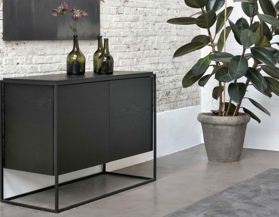 Black-Monolit-sideboard