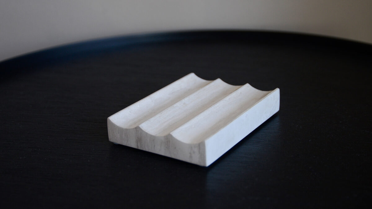 Blomus marble soap dish close up