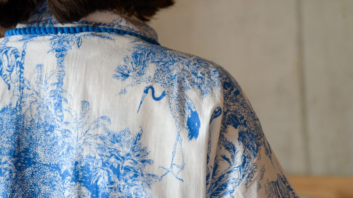 Blue & White Jungle Print Robe - Image 8