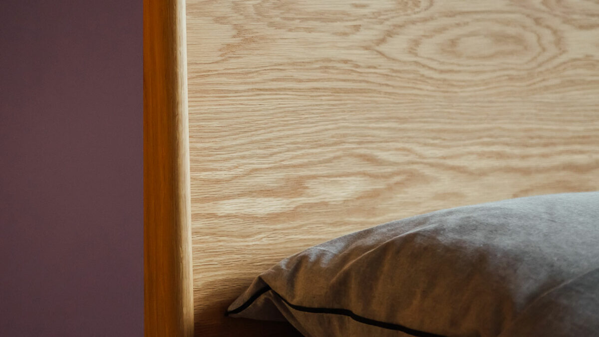 Camden bed headboard detail3