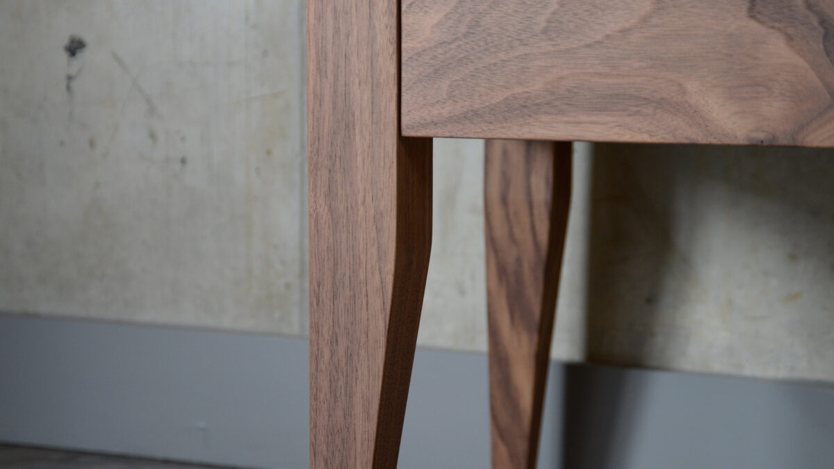 Cochin Drawer Table Leg Detail