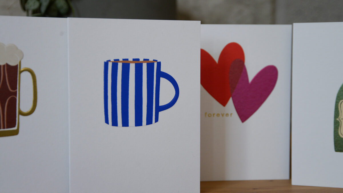 Colourful Set of 5 Cards Tea Mug Hearts