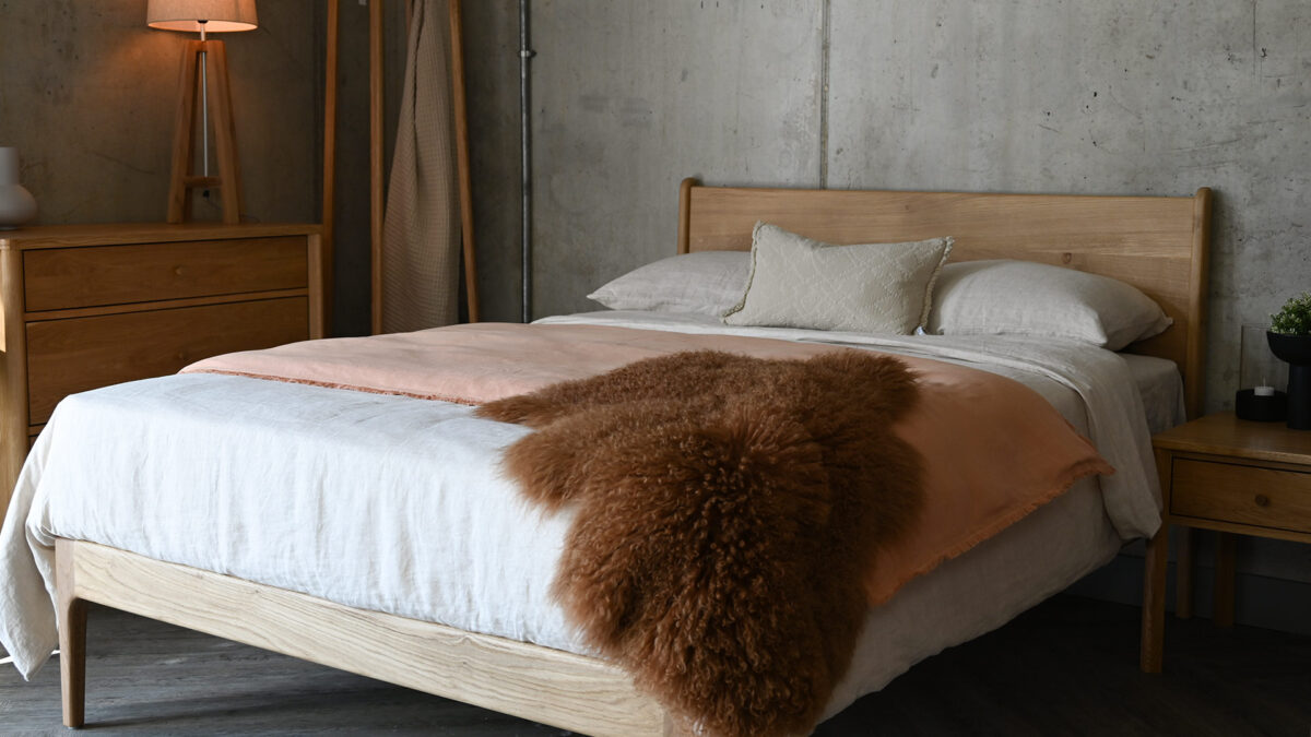 Plush Comforters with Cotton & Linen Covers - Image 4
