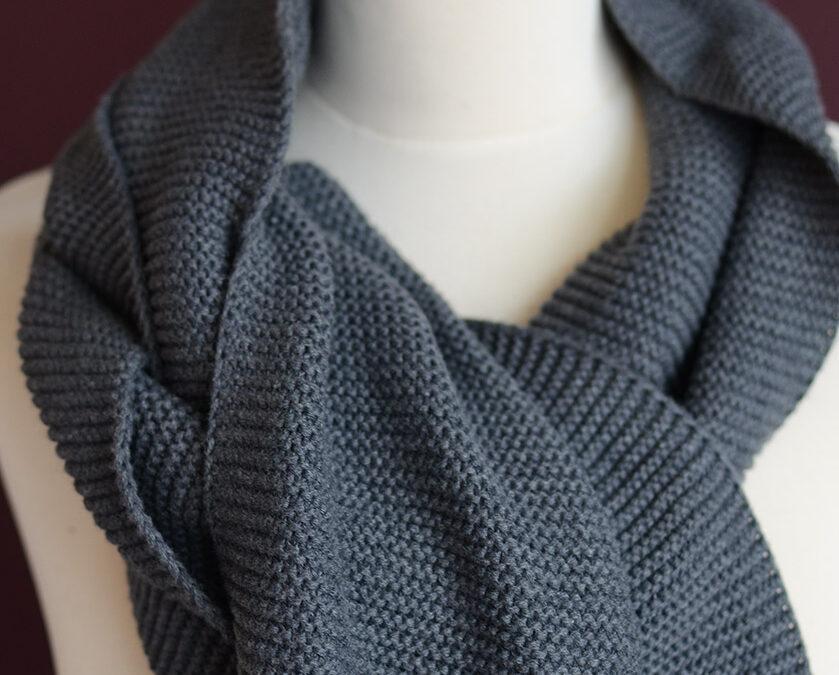 Cosy-cotton-scarf-grey-portrait