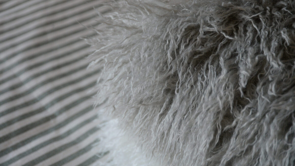 Soft Deep Pile Faux Afghan Throws - 2 Colours - Image 5