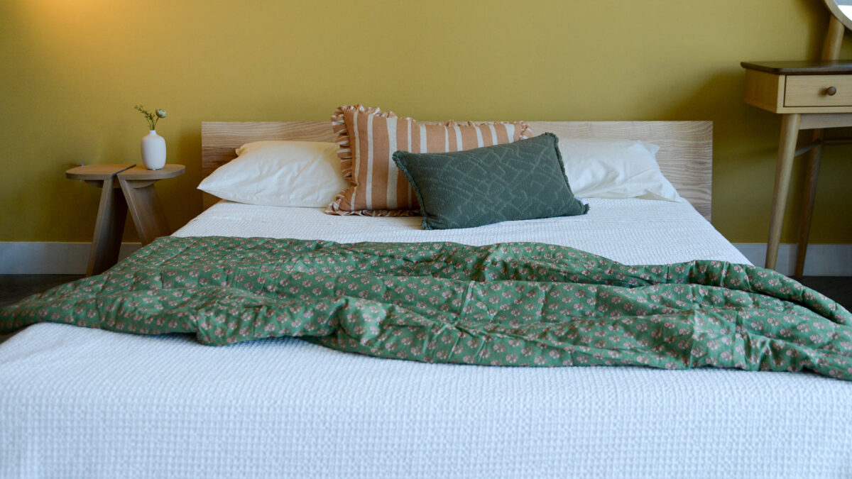 Green Floral Quilted Throw - Image 5