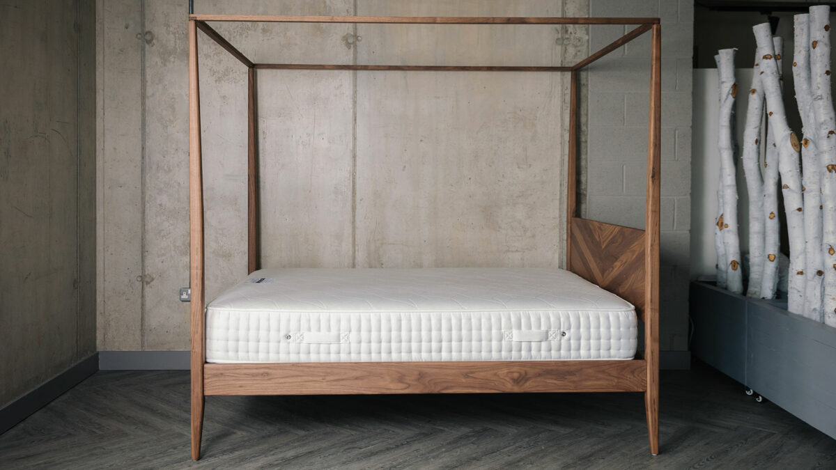 Harrow 4 poster with Wentworth mattress