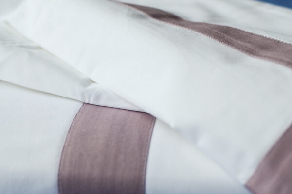 Ivory & Lavender bedding - Hotel Collection