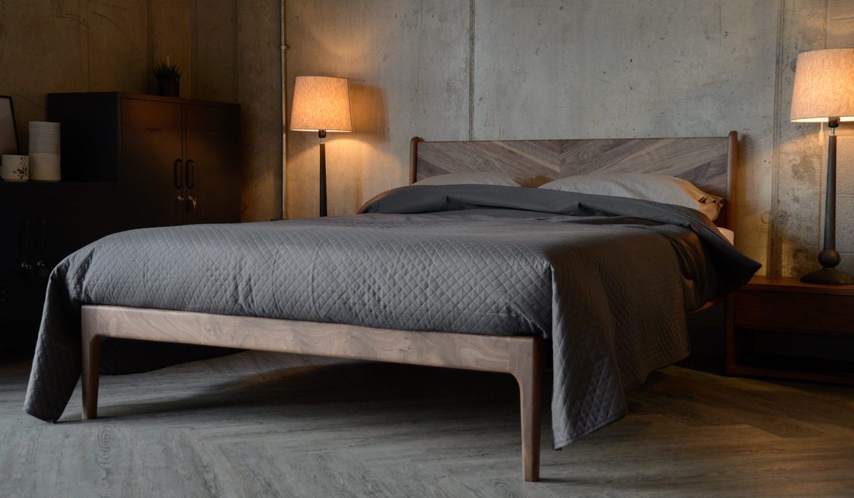 Hoxton solid walnut 3Q