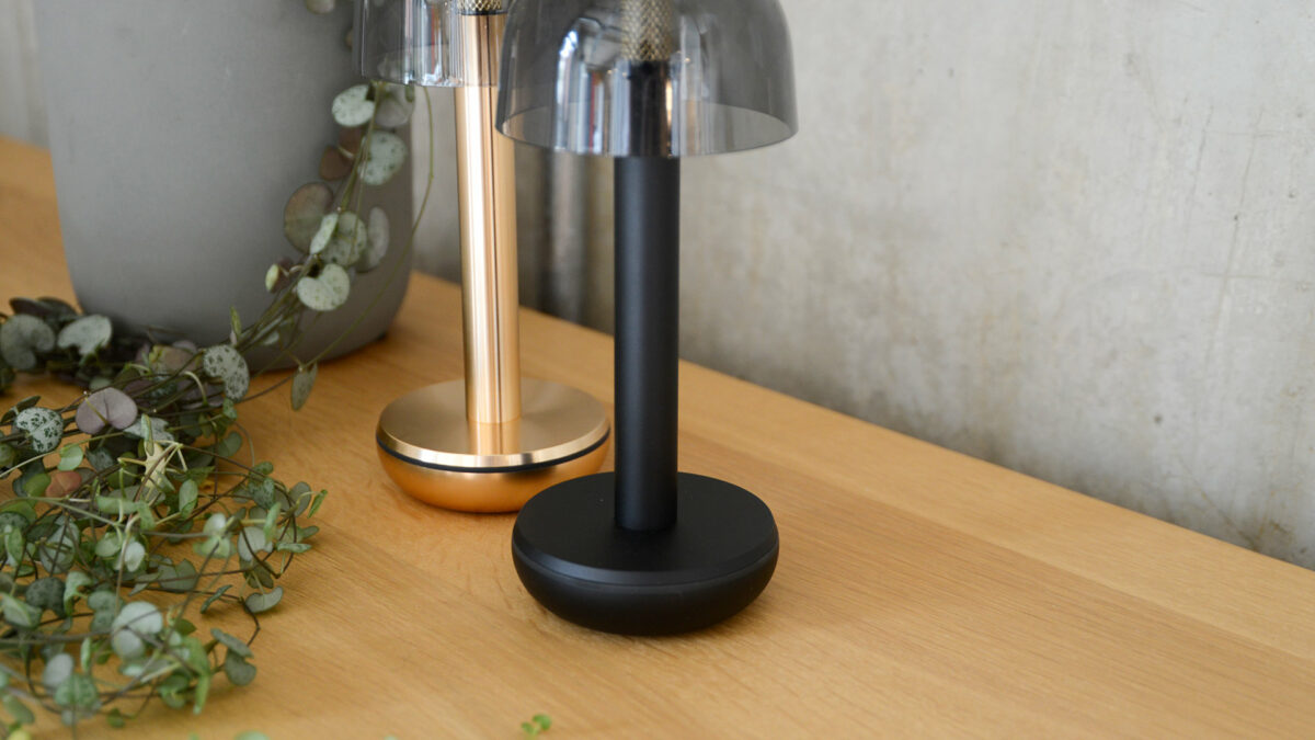 chargeable and portable modern lights in a range of metallic finishes with a solid or transparent shade