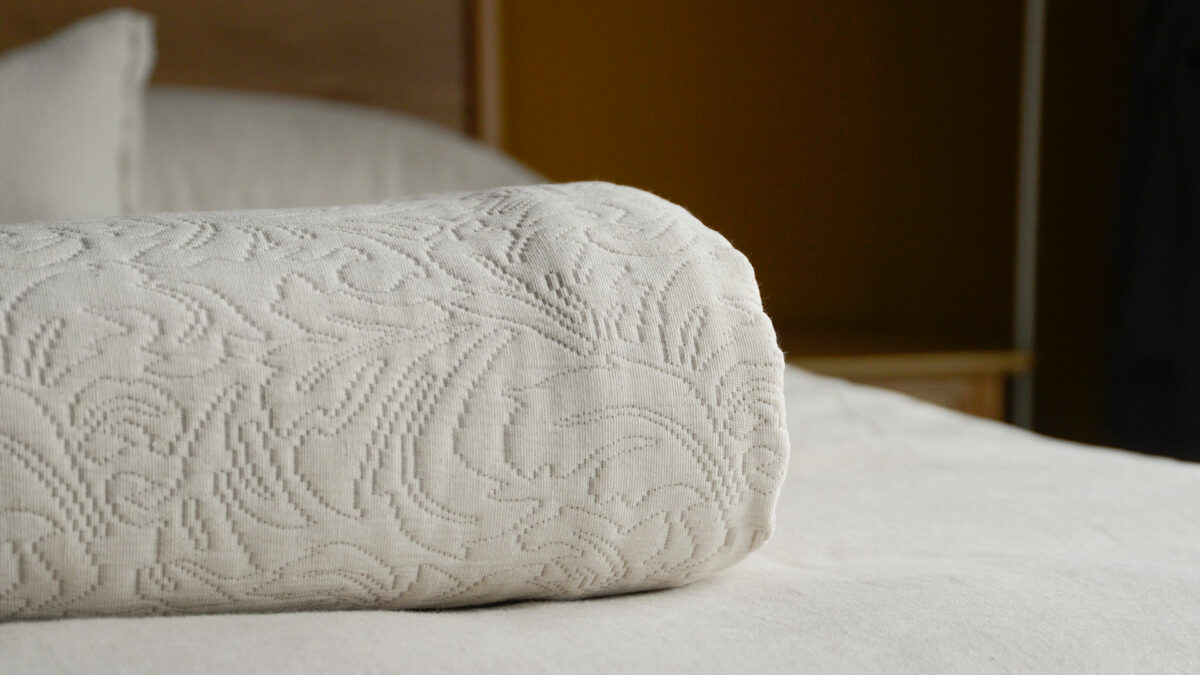 Leaf Pattern Jacquard Bedspread Folded Texture Detail