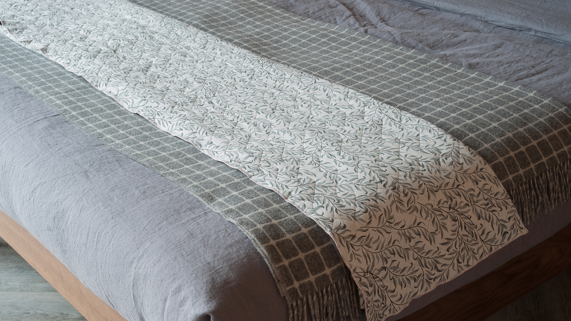 Lisbon linen bedding with broste quilt and bronte throw