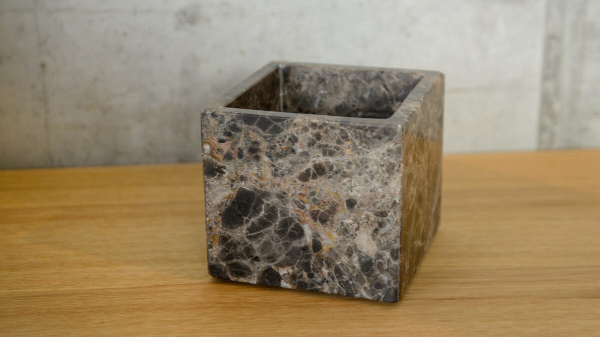 Marble Pots Brown Pattern Detail