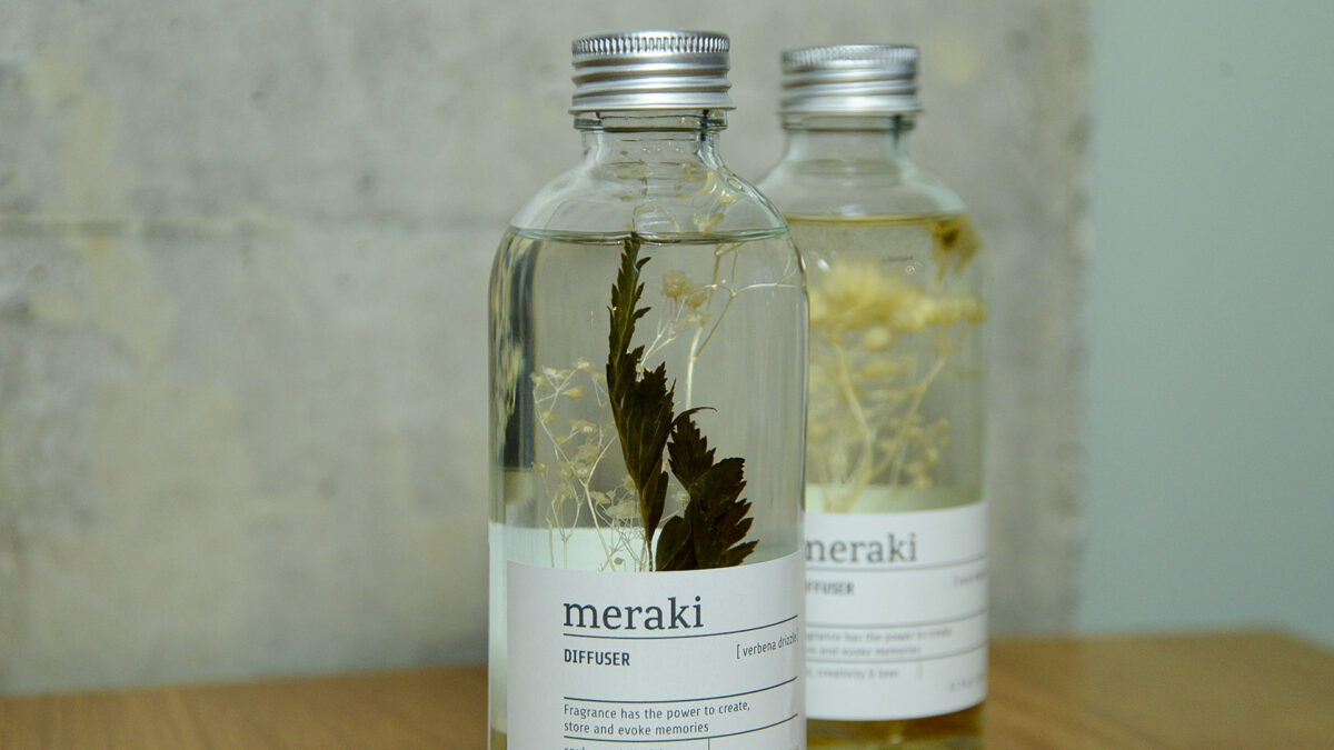 Meraki diffuser vebena close up