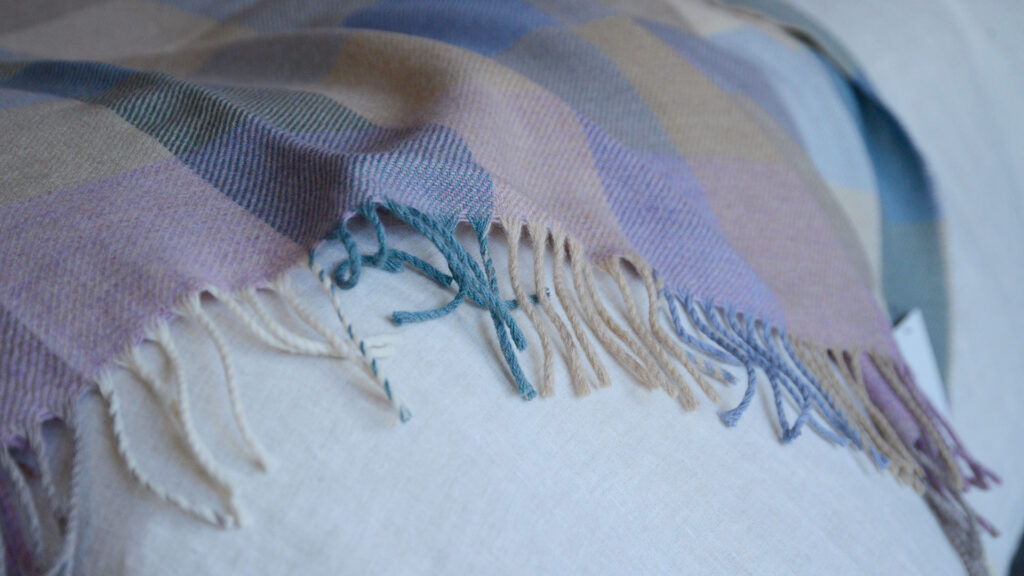 Merino Lambswool Check Throws DAWN Tassel Edge Detail