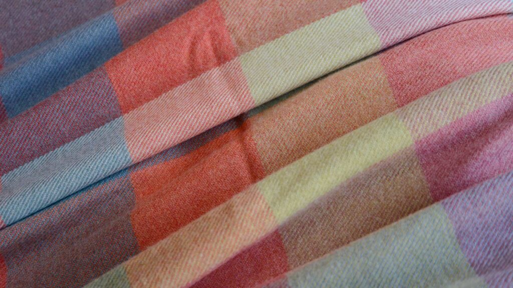 Merino Lambswool Check Throws DAY Colour Closeup