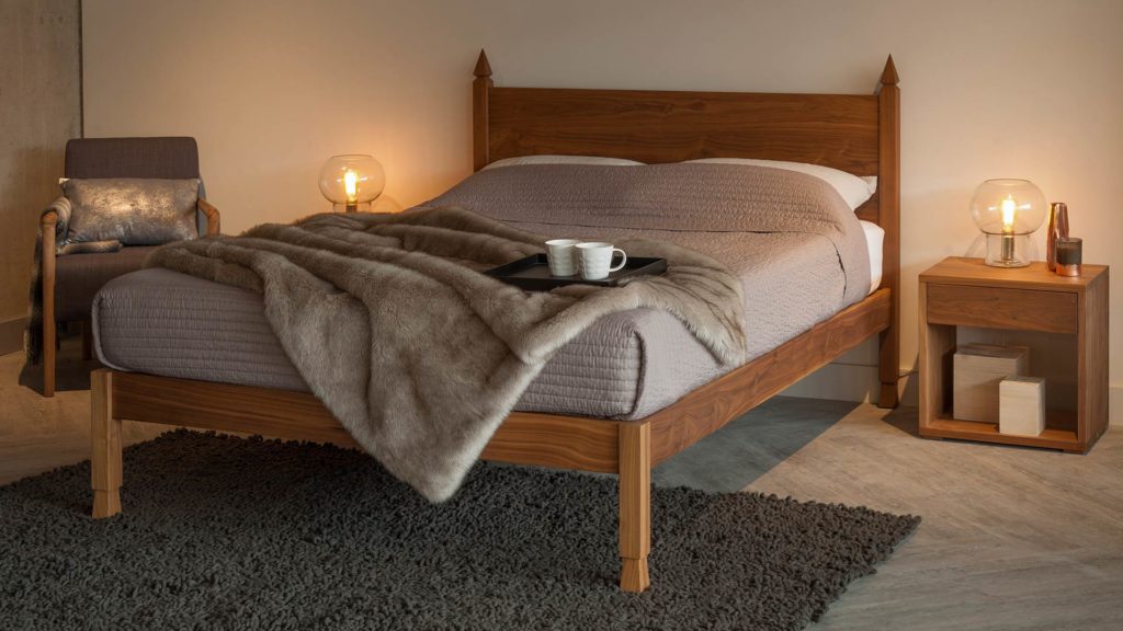 Sale-walnut-Samarkand-Indian-bed-3q