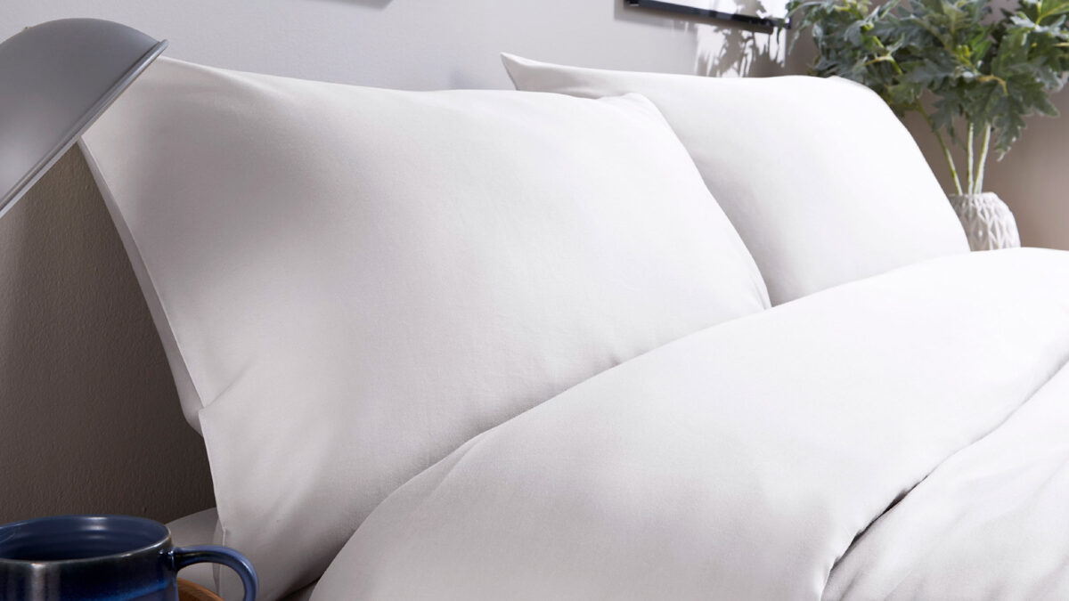 natural organic cotton bedding 300 thread count in white