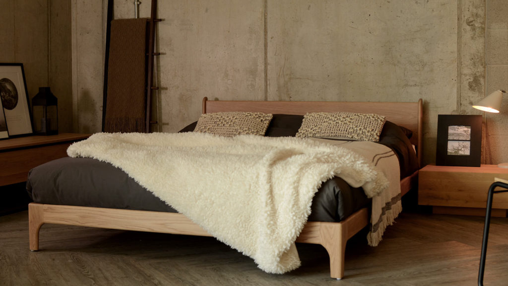 Pimlico a low wooden bed with a retro style, available in a range of sizes