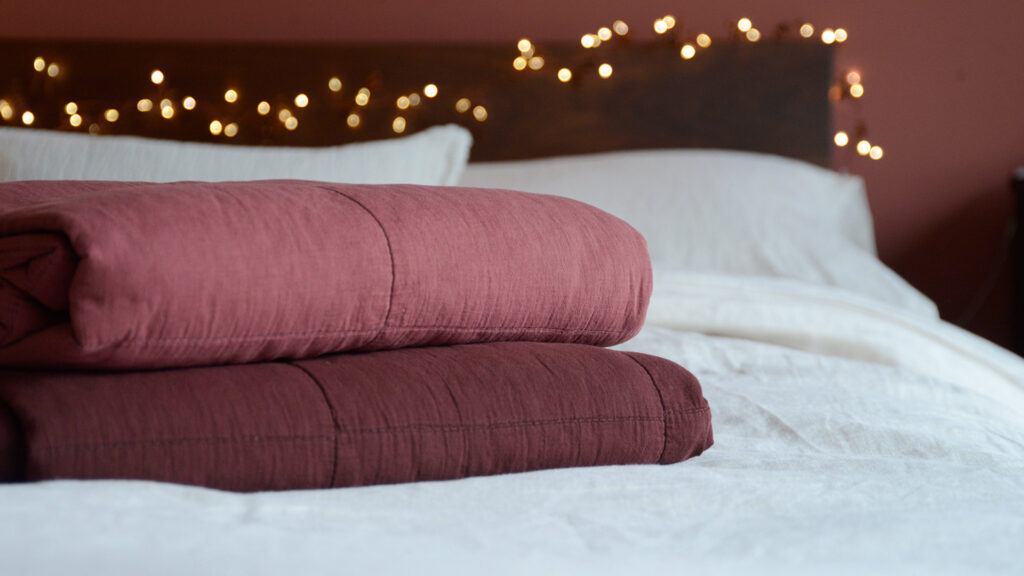 Plain Soft Quilted Throws Top Red Ochre Bottom Merlot 2