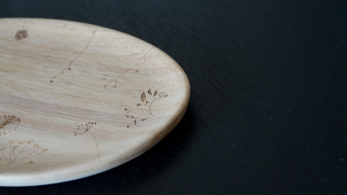 Rader Rustic Floral Oak Trays Small Detail