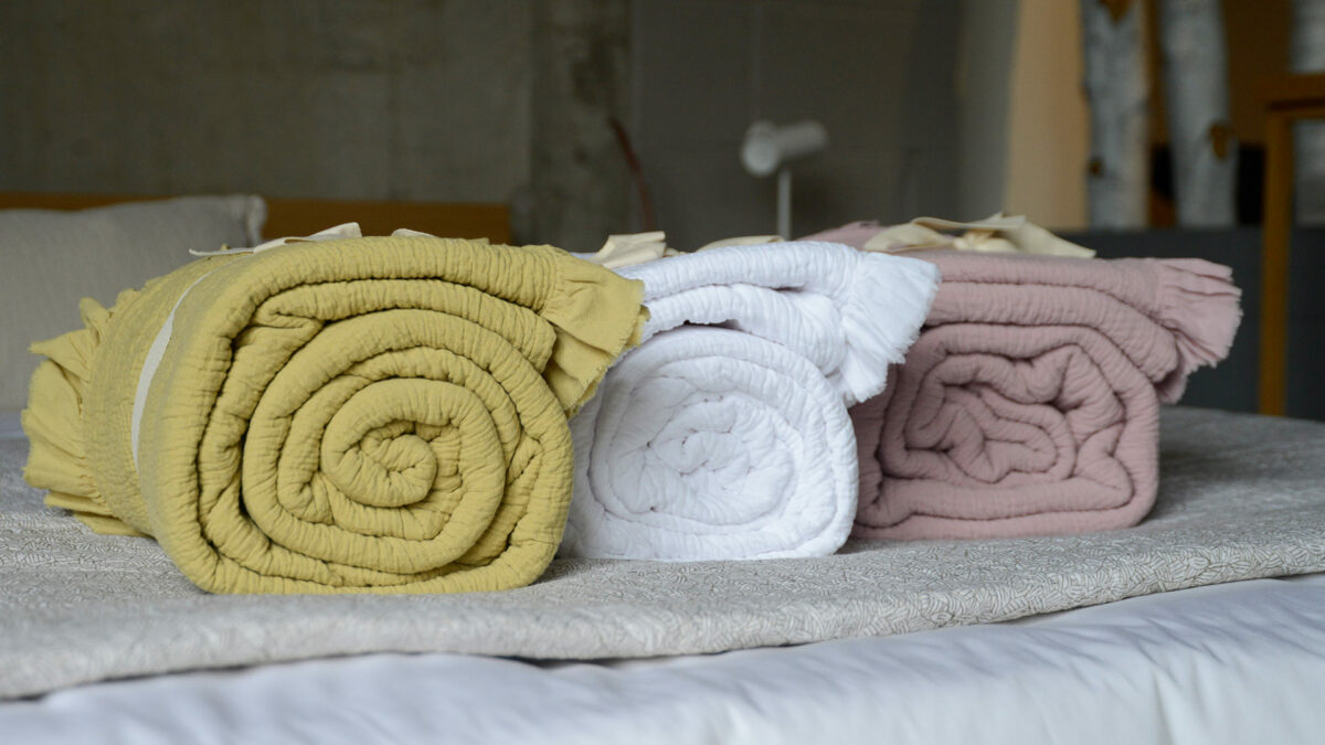 Ruffle Pure Cotton Bedspreads STACK 2