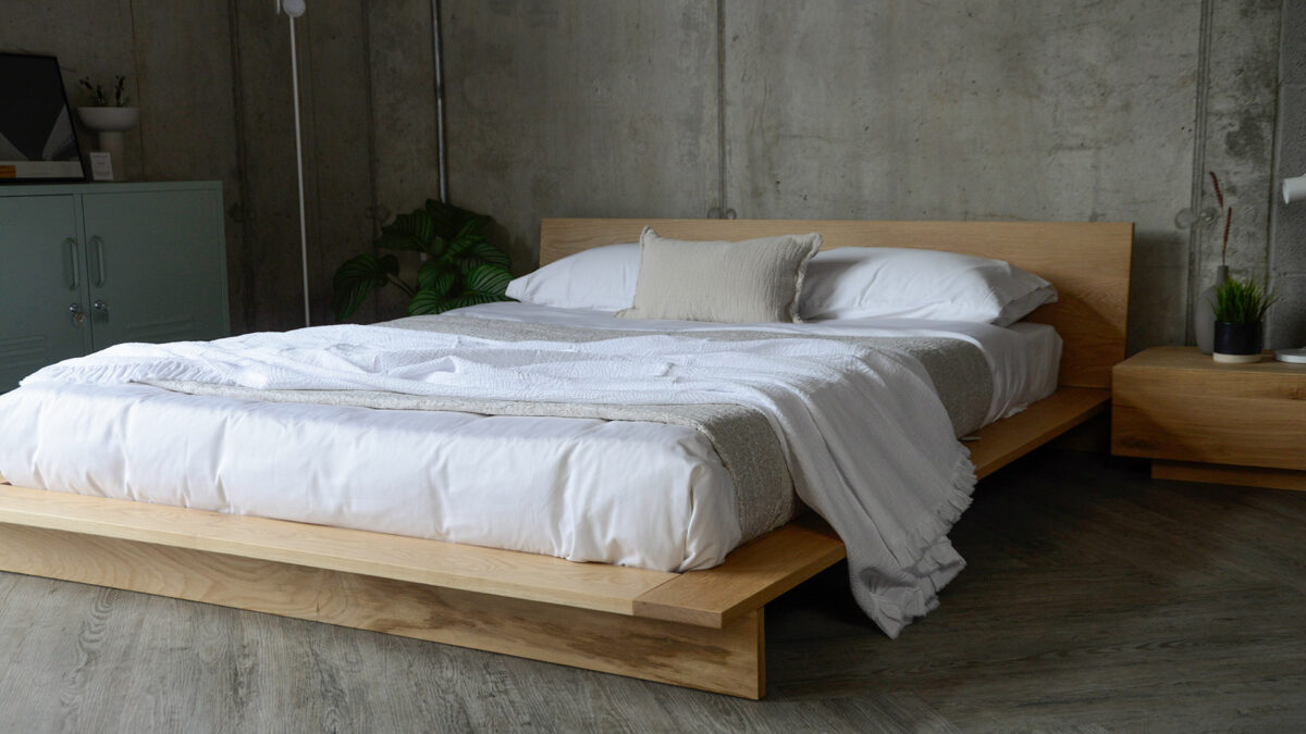 Ruffle Pure Cotton Bedspreads White on Oak Oregon