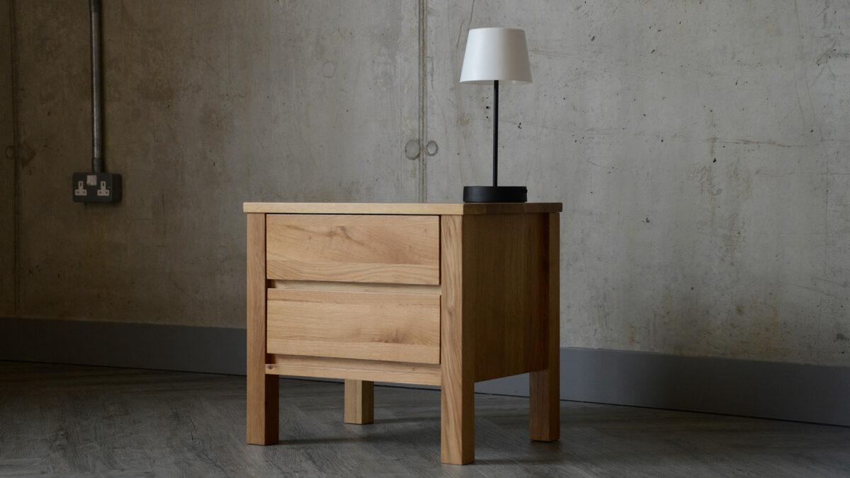 Shaker 2 drawer bedside unit